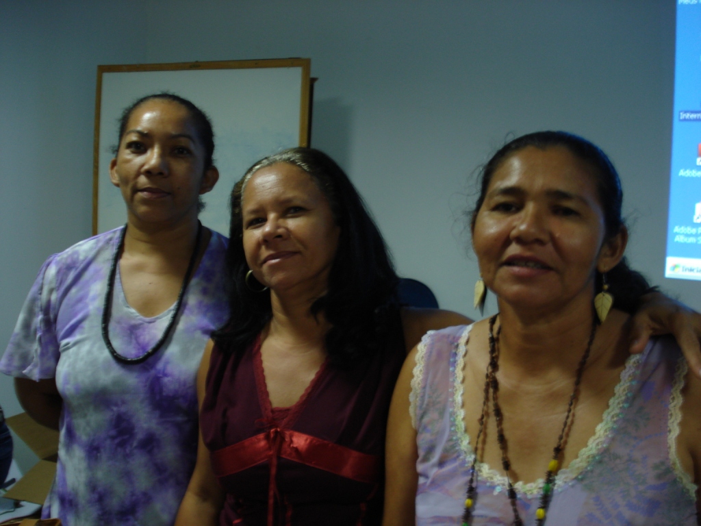 Socorro Tuxá, Suly Tuxá e Valdineide Tuxá ambas educadoras, militantes e sábias guerreiras do povo Tuxá, mulheres que mereçem nossa homenagem infinita